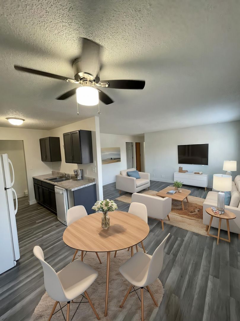 Brandon Apartment: 101/109 S Teton Dr