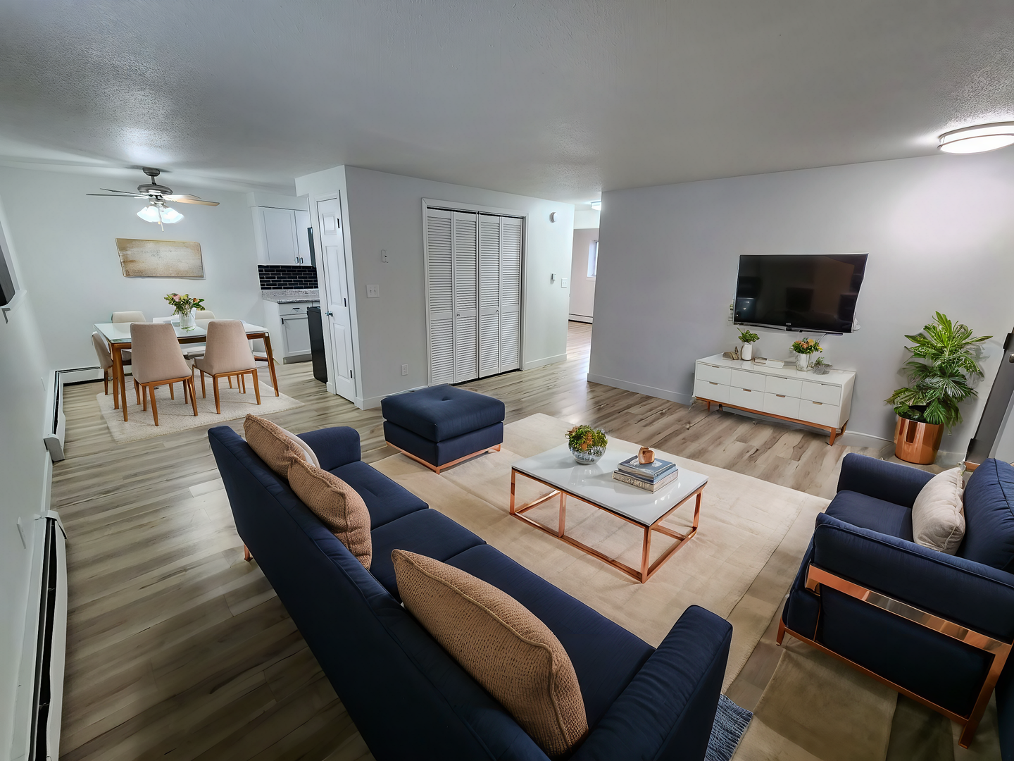 Sioux Falls Apartment: 6801 W Essex Dr