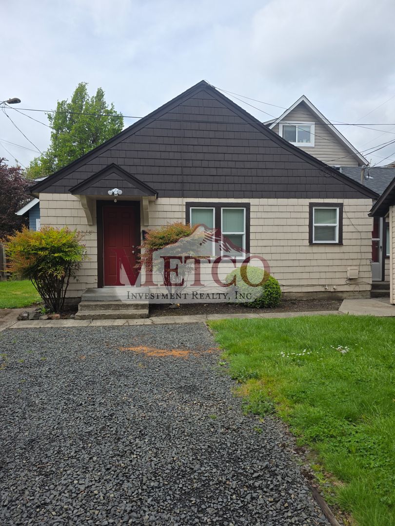 Eugene Apartment: 548 E 15th Alley/549 E 16th Ave