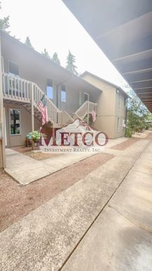 BEDROOM FOR RENT IN OCCUPIED 2 BEDROOM APARTMENT