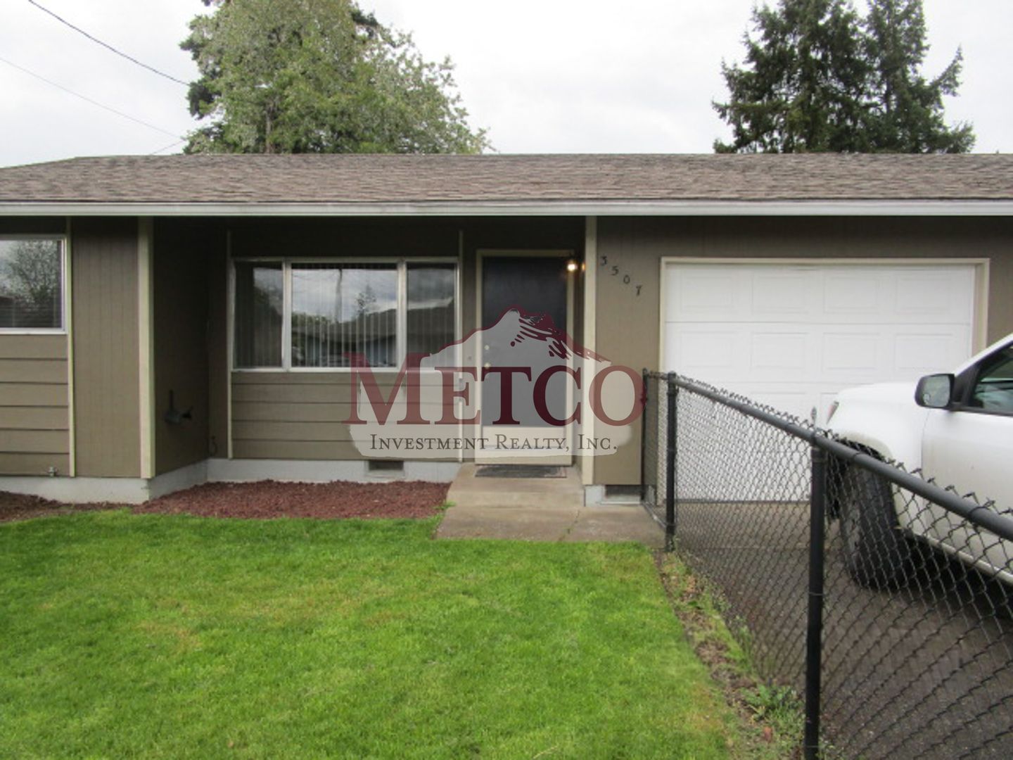 Springfield Apartment: 3505/3507 Virginia Ave