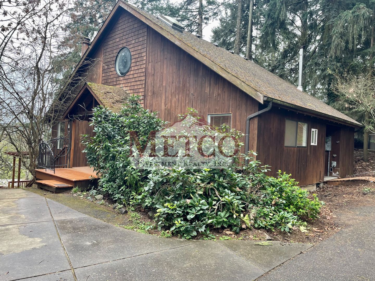 Eugene Apartment: 212/212A Crest Dr.