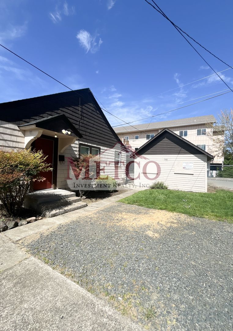 Eugene Apartment: 548 E 15th Alley/549 E 16th Ave