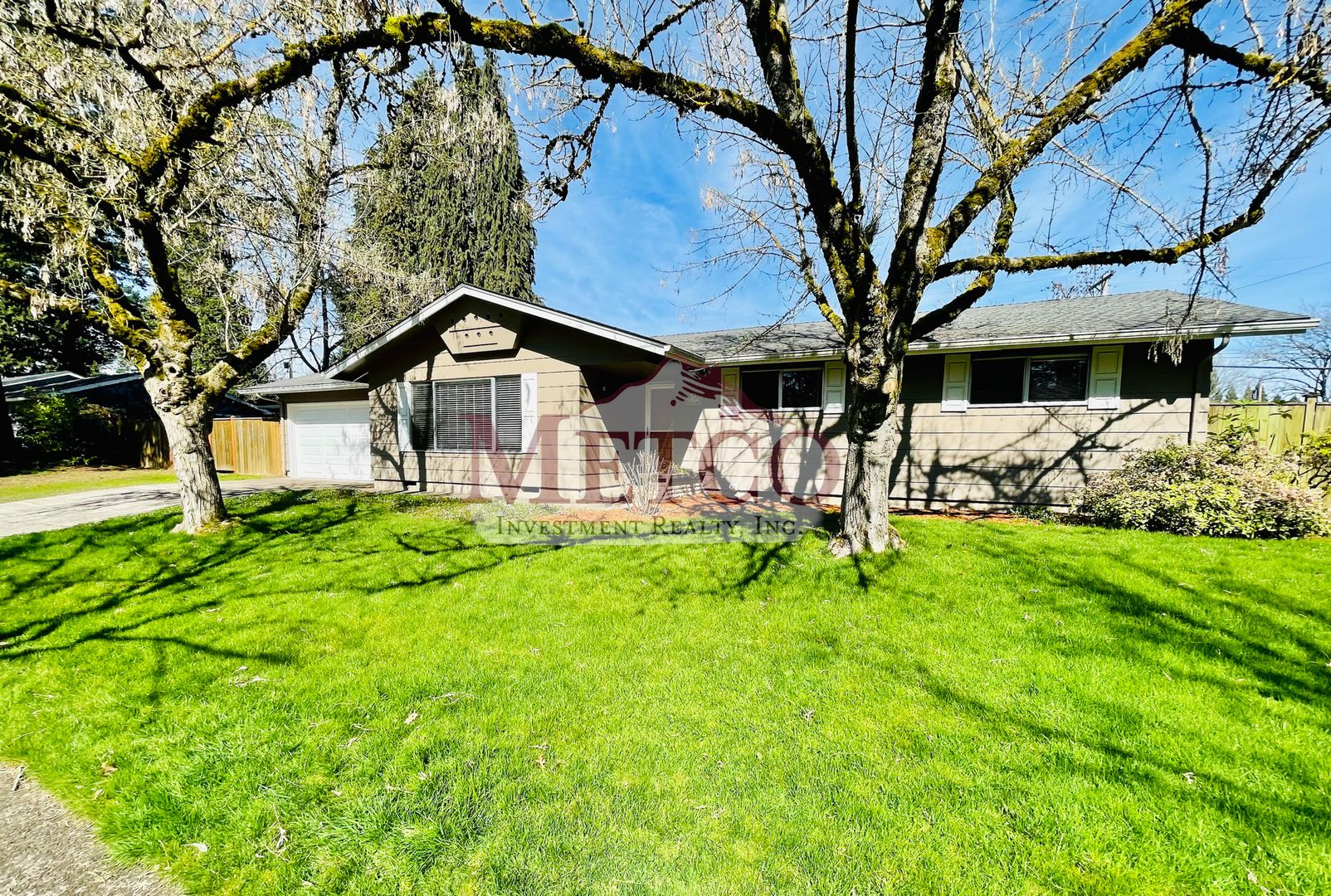 Eugene Apartment: 2683 Jeppesen Acres Rd/1902 Valhalla St