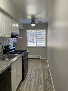 YES! EVEN LOWER rent PLUS $500.00 off the 2nd months rent!
