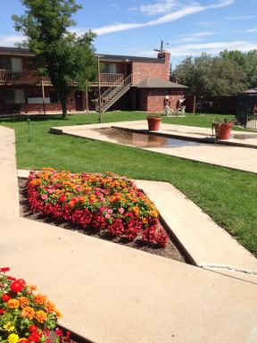 Great Location!! **Special Price 975.00 + 1000.00 Off at Move In!!! – photo 1