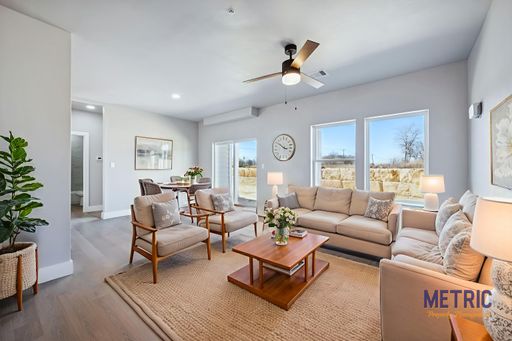 Stylish 2-Bedroom Apartment in 3rd Floor with Open Living and Modern Comfort – photo 1