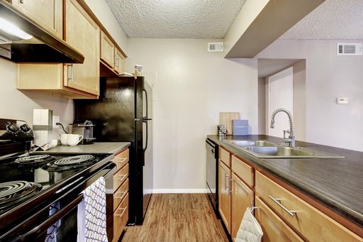 Designer One Bedroom Apartment Homes – photo 1