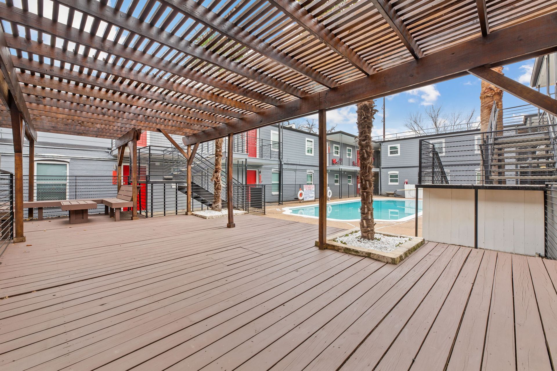 Pool at Hyde Park Square (7 of 8)