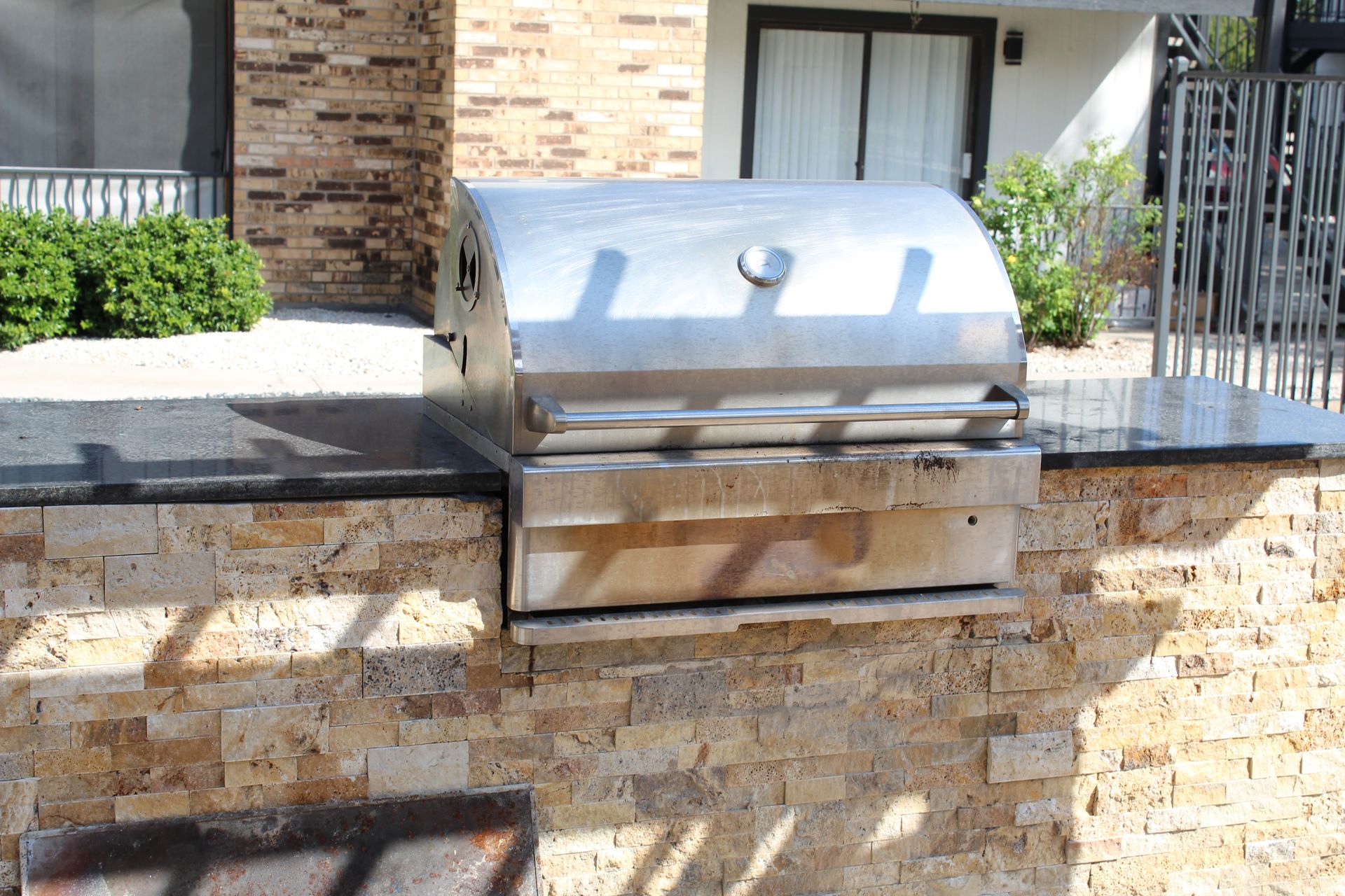Grill area at iConic (3 of 3)