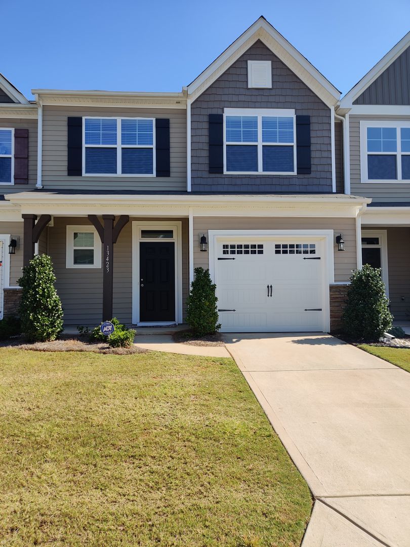 Charlotte Townhome: 13423 Savannah Point Dr