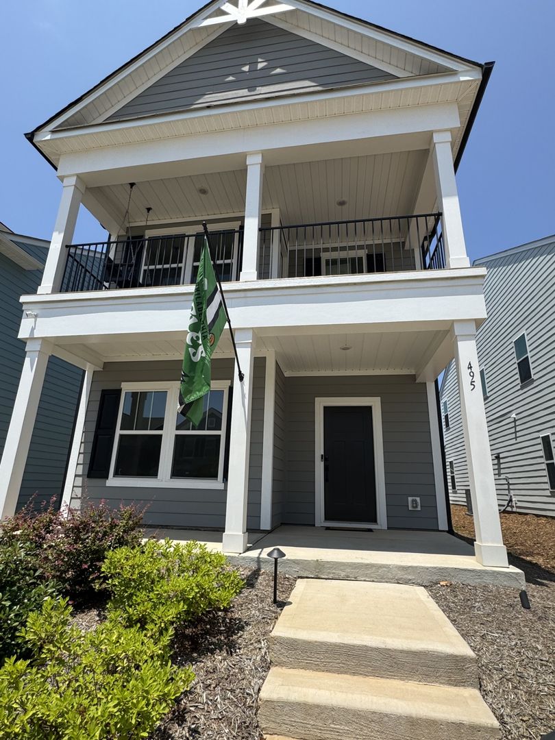 York House: 495 Switch St