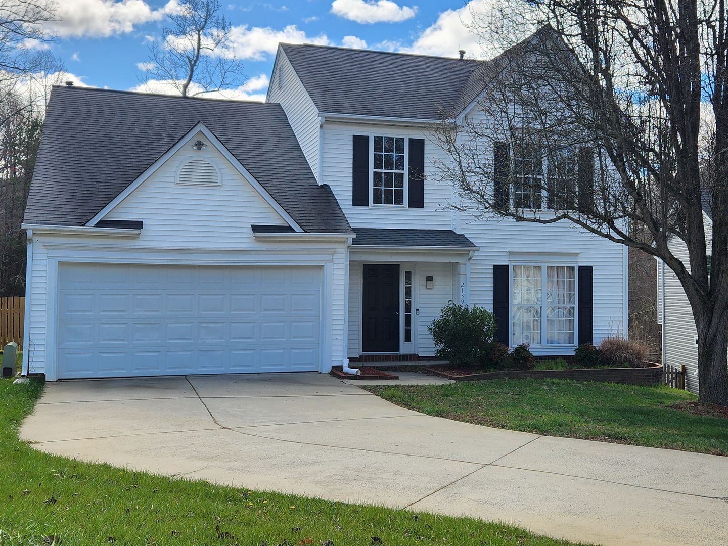 Charlotte House: 2139 Mallard Green Pl