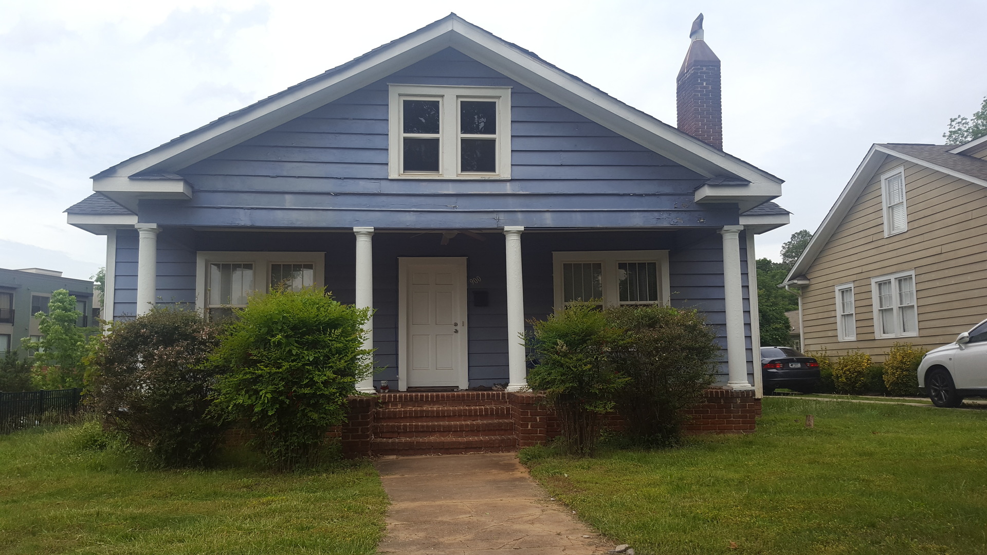 Charlotte House: 900 Walnut Avenue