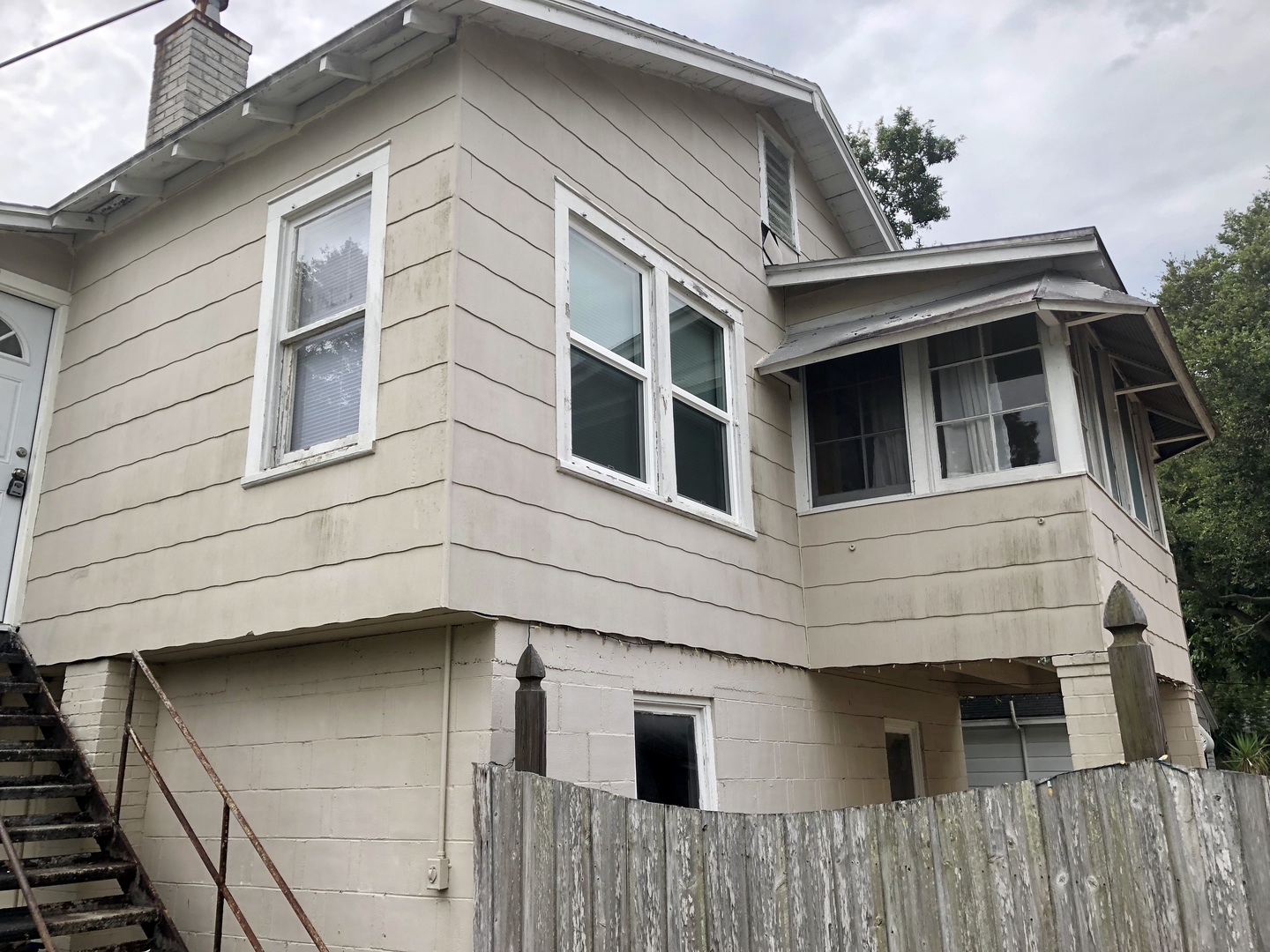 St. Petersburg House: 1435 1/2 15th St N.