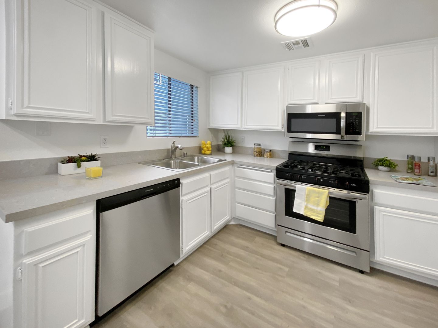 Glendale Apartment: 1050 Allen Ave.