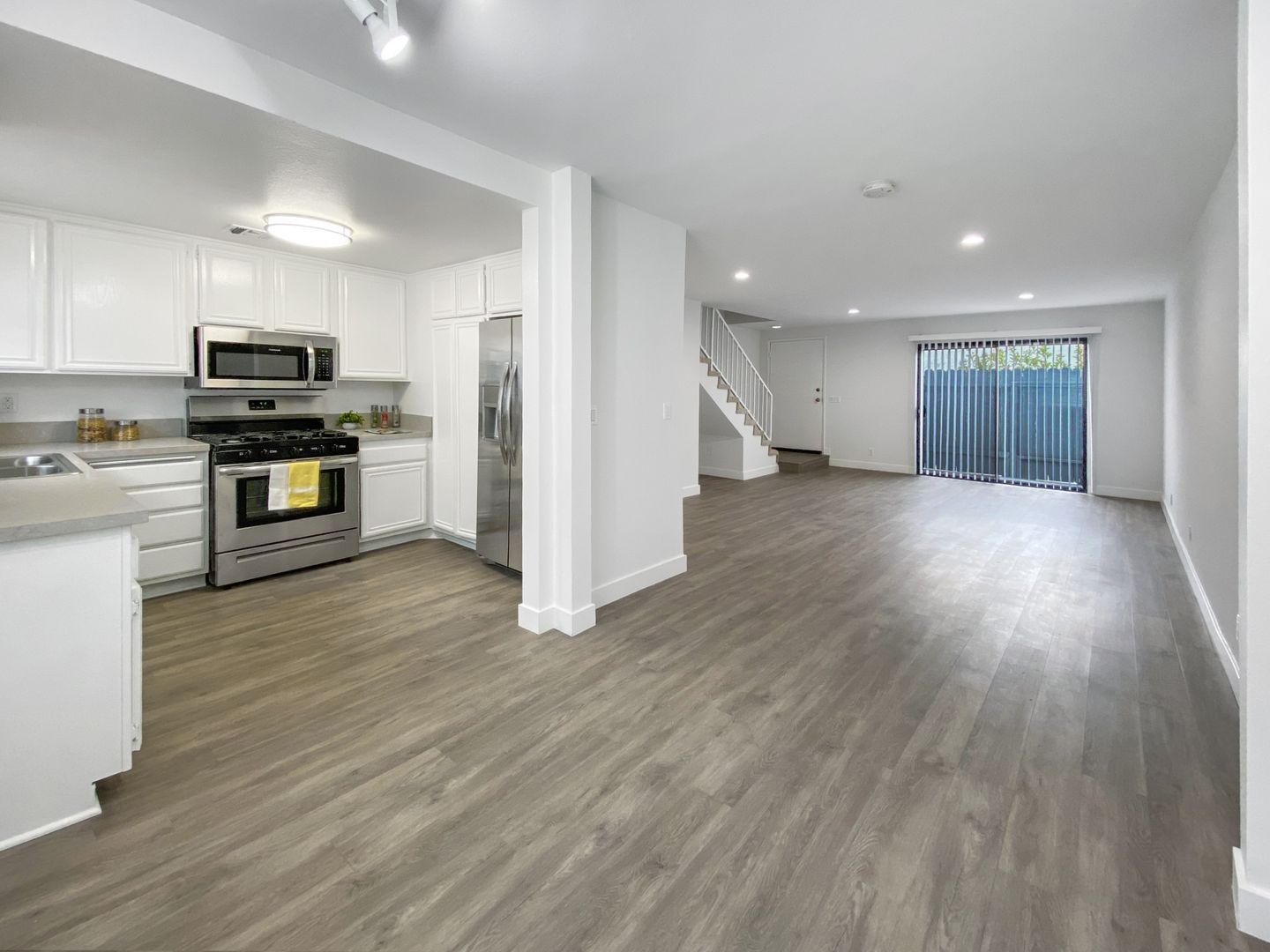 Glendale Apartment: 1050 Allen Ave.