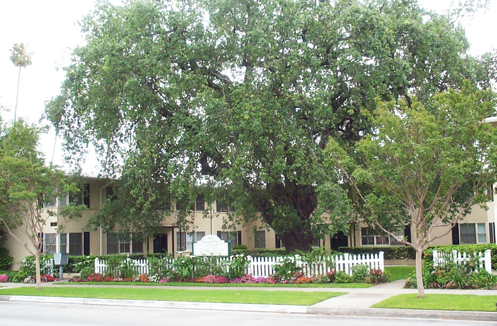 Alhambra Apartment: 1618 W. Huntington Drive