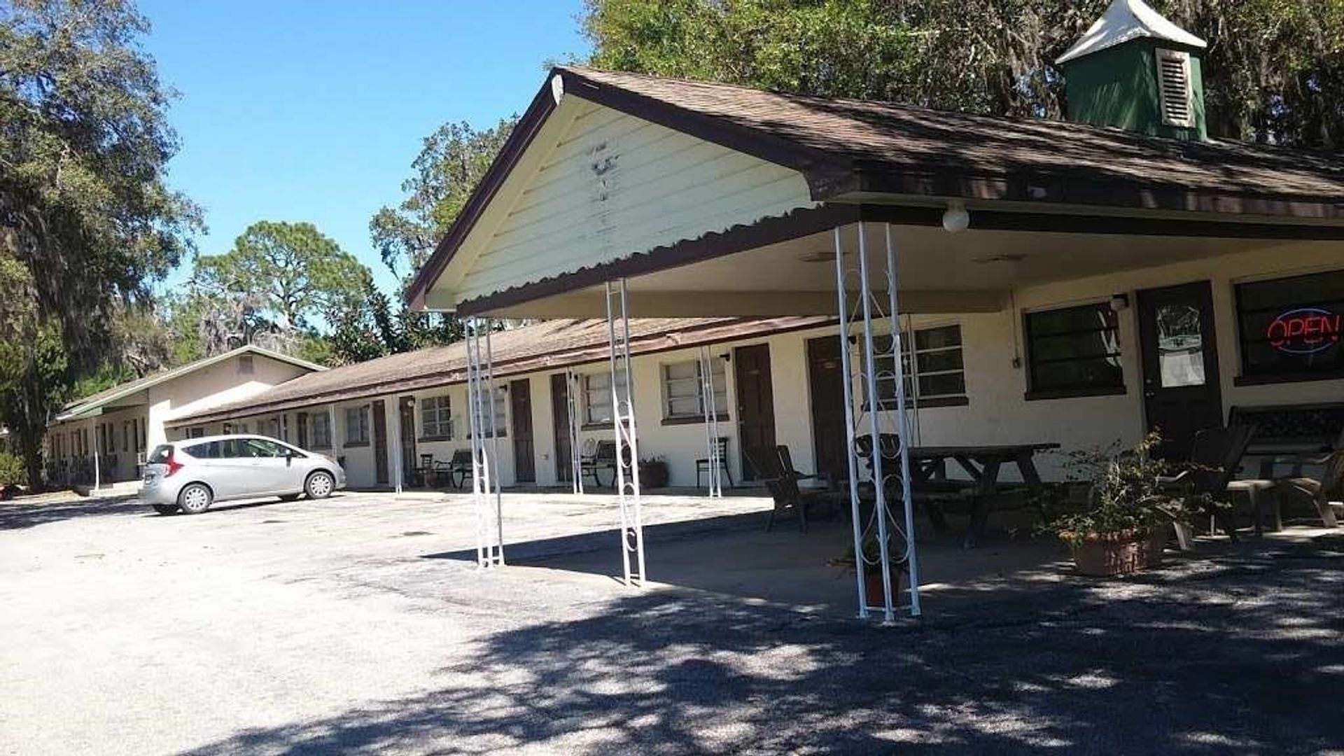 Leesburg House: 21726 Hwy 27 Unit A