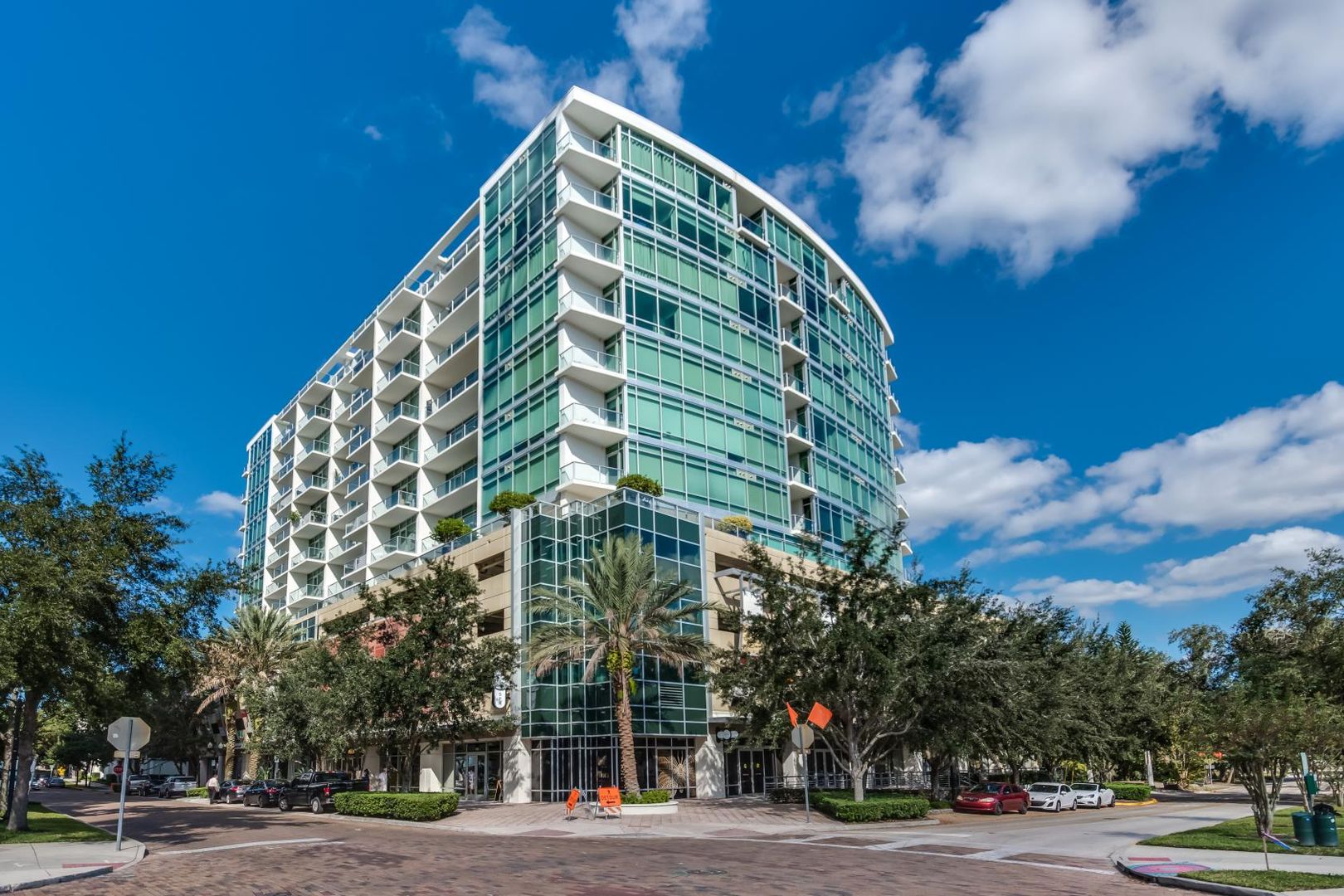 Orlando House: 101 S Eola Drive #1017