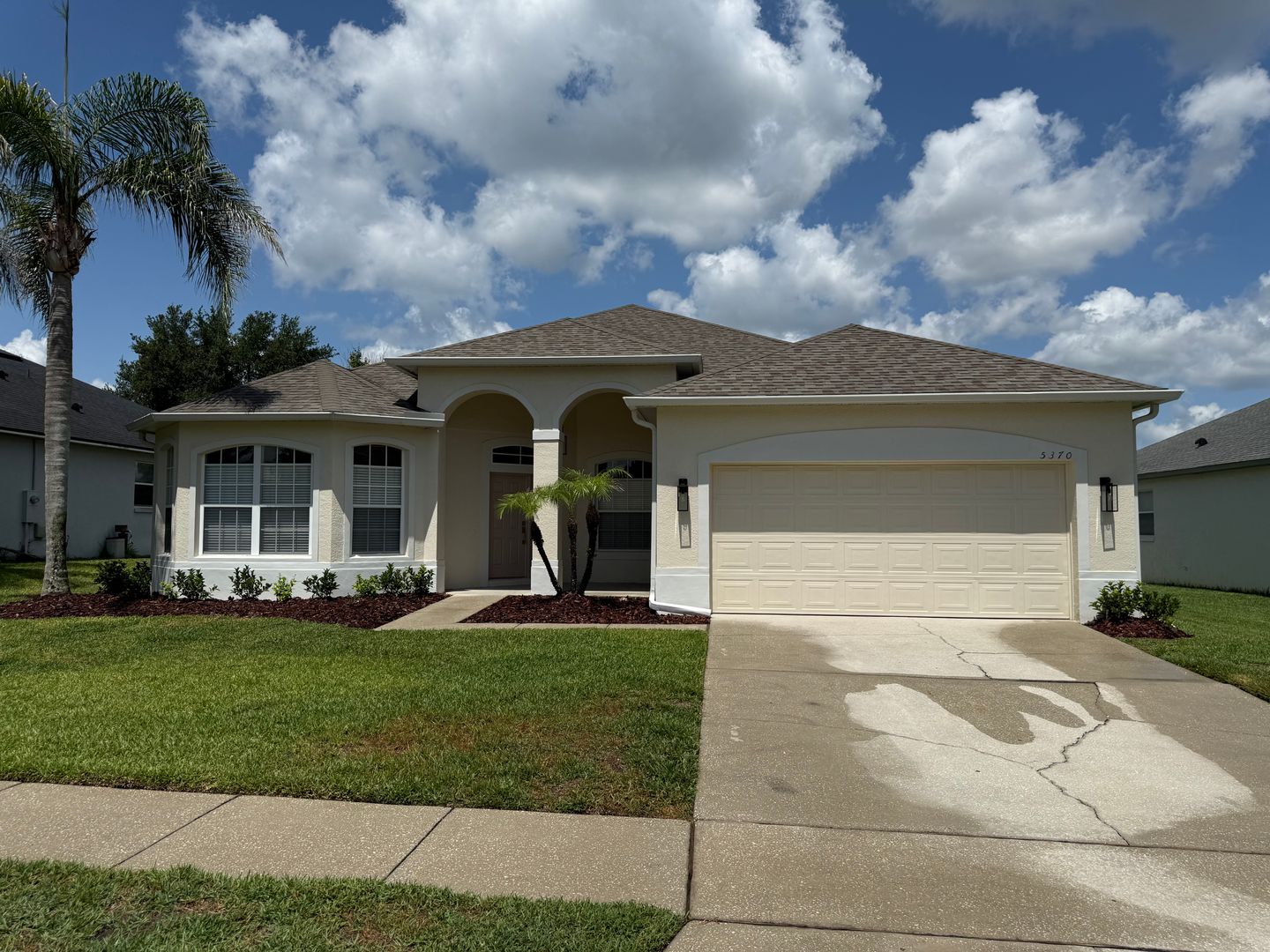 Oviedo House: 5370 Red Leaf Court