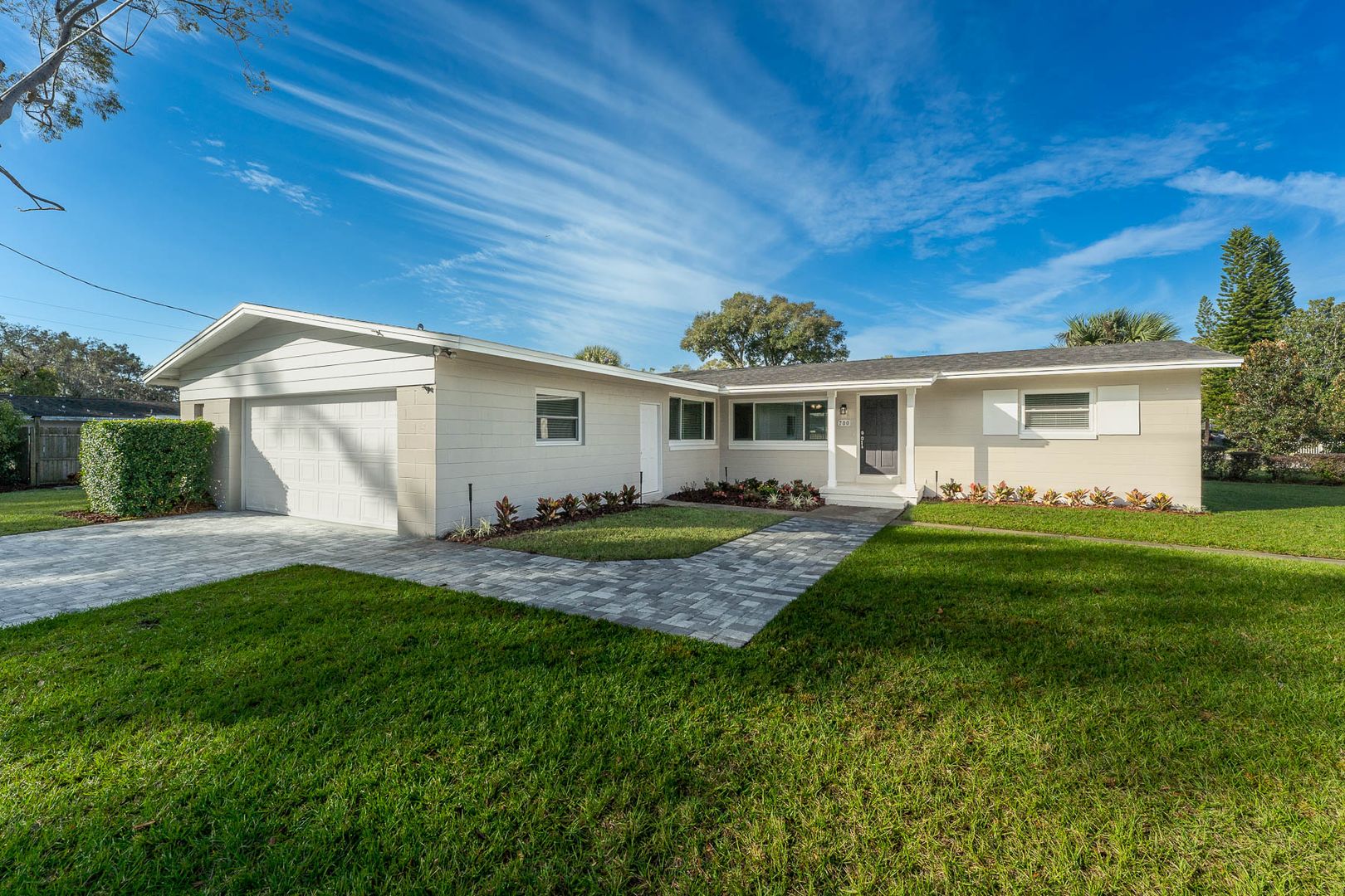 Altamonte Springs House: 700 Oakland Rd