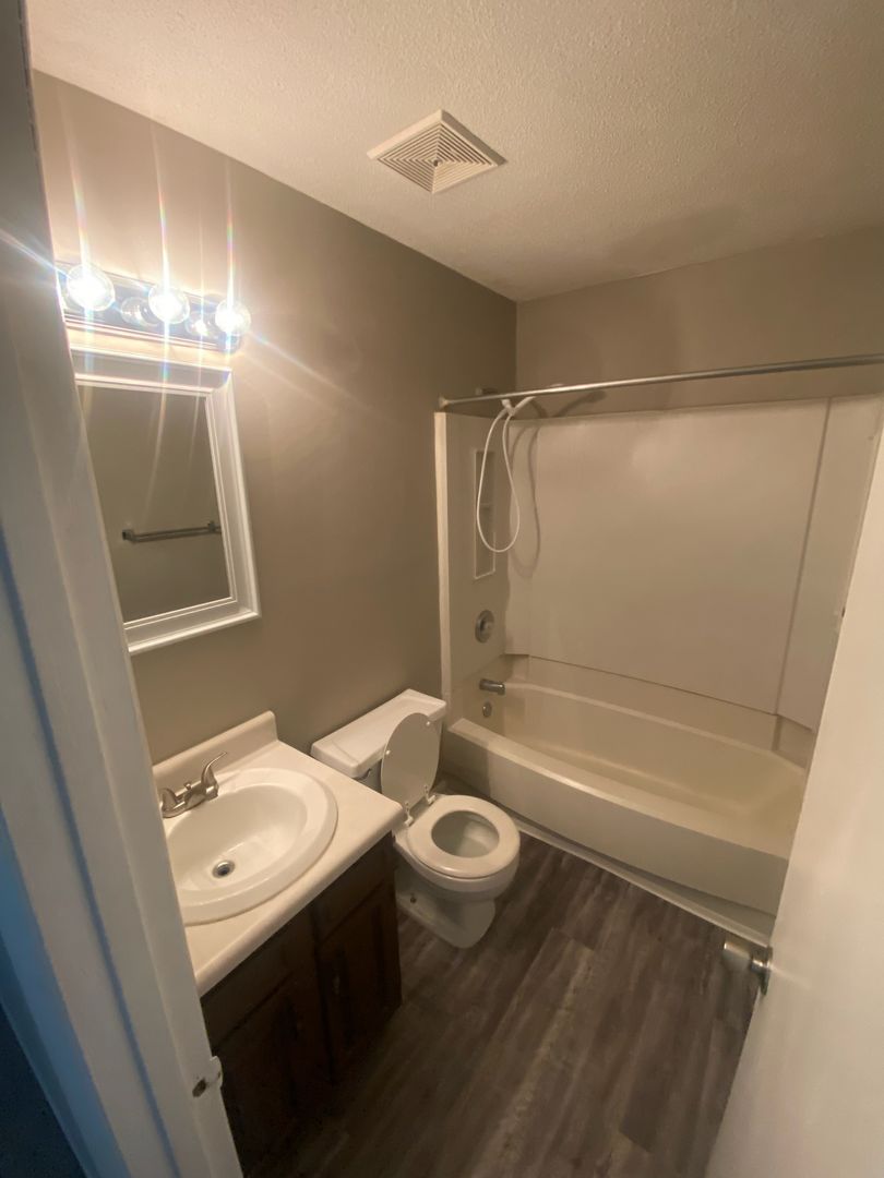 Hinesville Apartment: Wedgewood Apartments