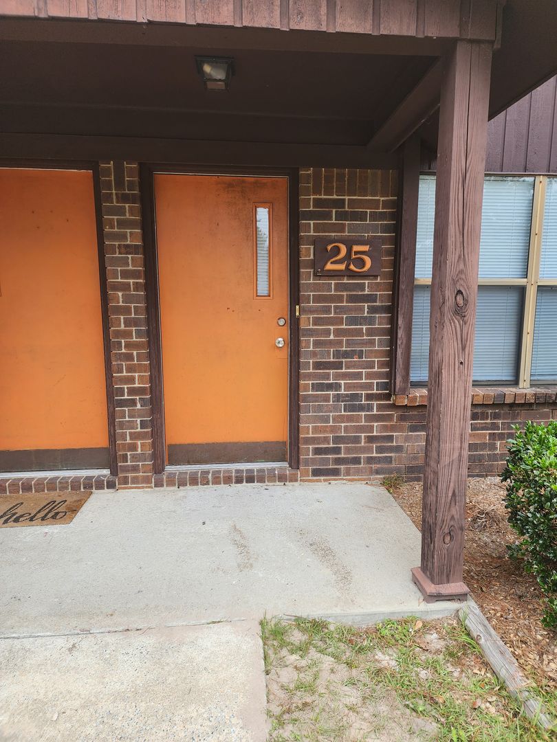 Hinesville Apartment: Wedgewood Apartments