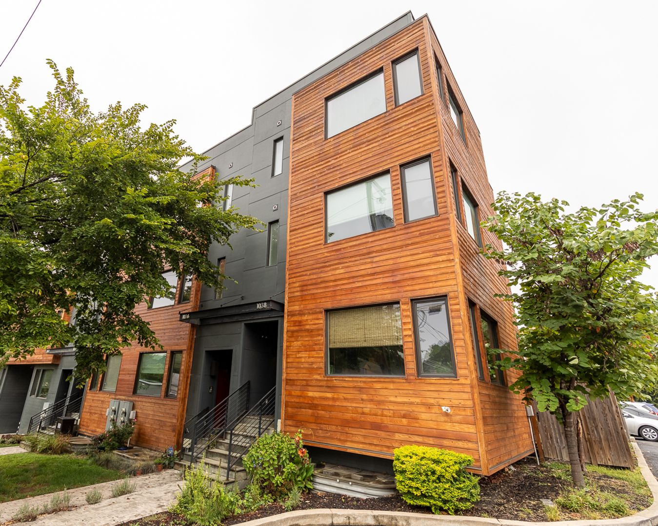 Washington Condo: 1038 Otis Street NE