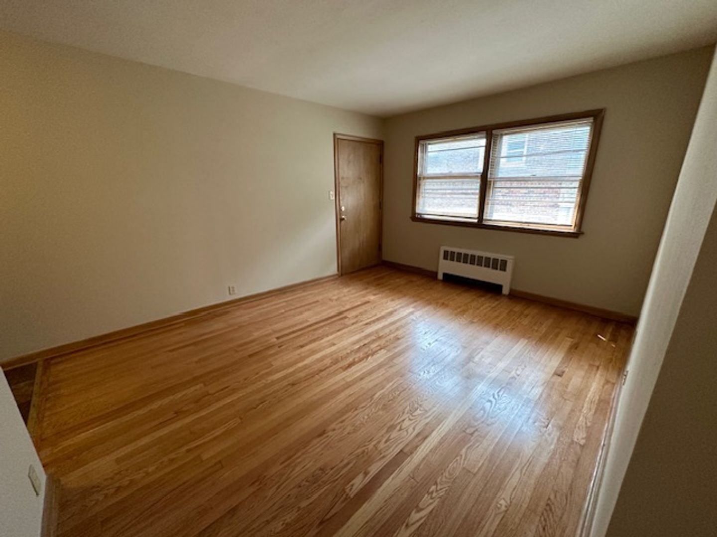 Milwaukee Apartment: 3827 N Humboldt Blvd