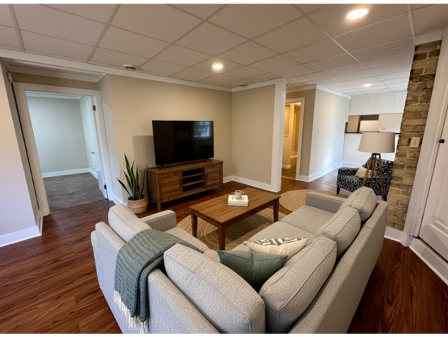 Milwaukee Apartment: 1704 E Bradford Ave