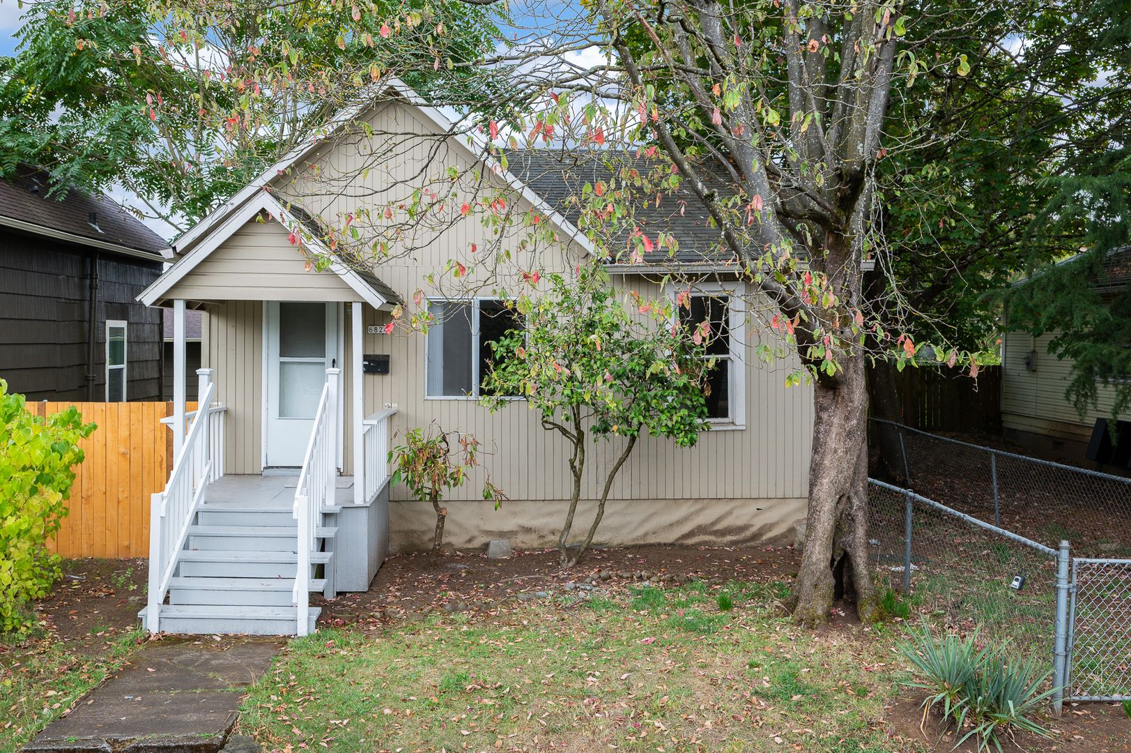 portland House: 6824 SE Long St