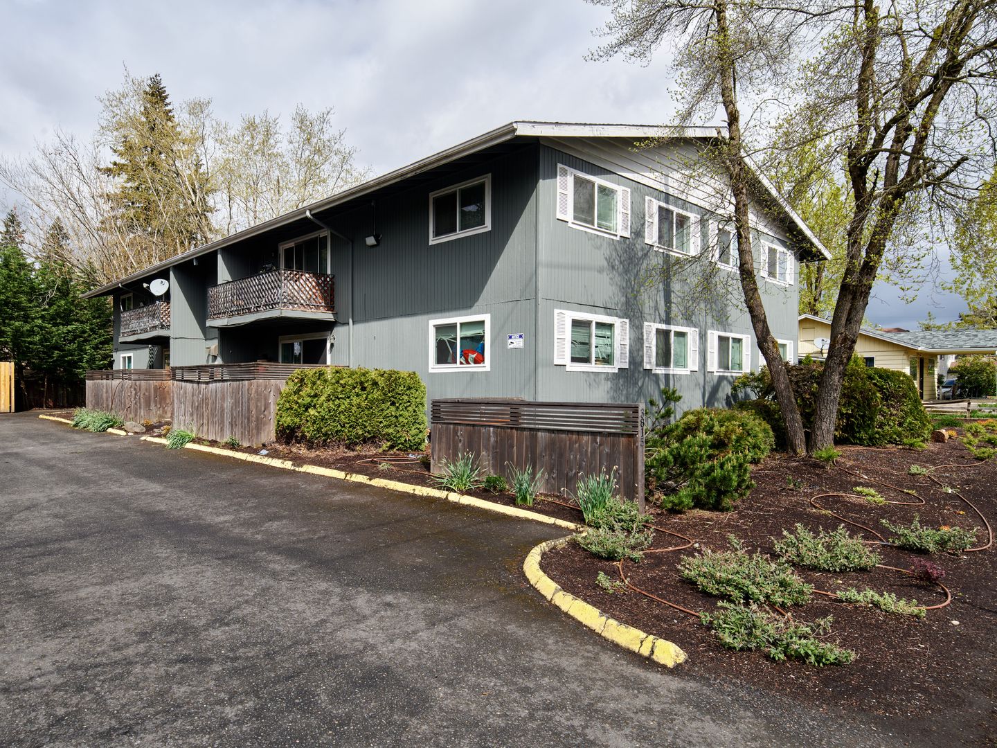 Portland Apartment: 3815 SE 122nd Ave