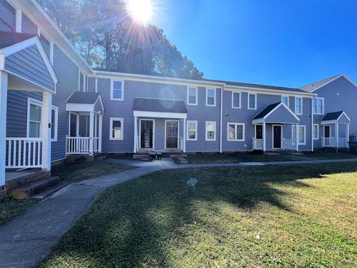 2/1.5 townhome redone top to bottom. Washer/Dryer included. – photo 1