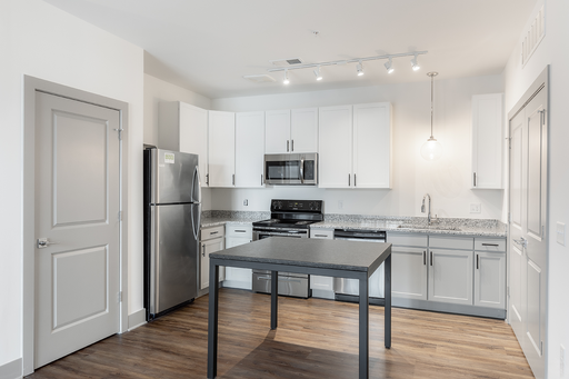 Zinnia | 2 Bedroom, 1 Bath Garden Apartment – photo 1