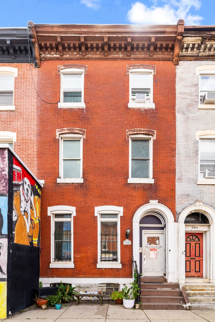 Philadelphia Apartment: 2808 W. Girard Ave.