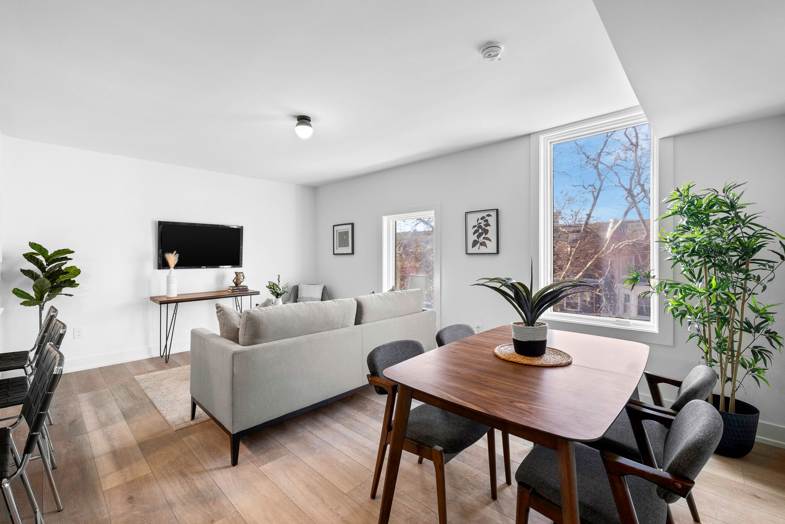 Philadelphia Apartment: 5200 Chester Ave