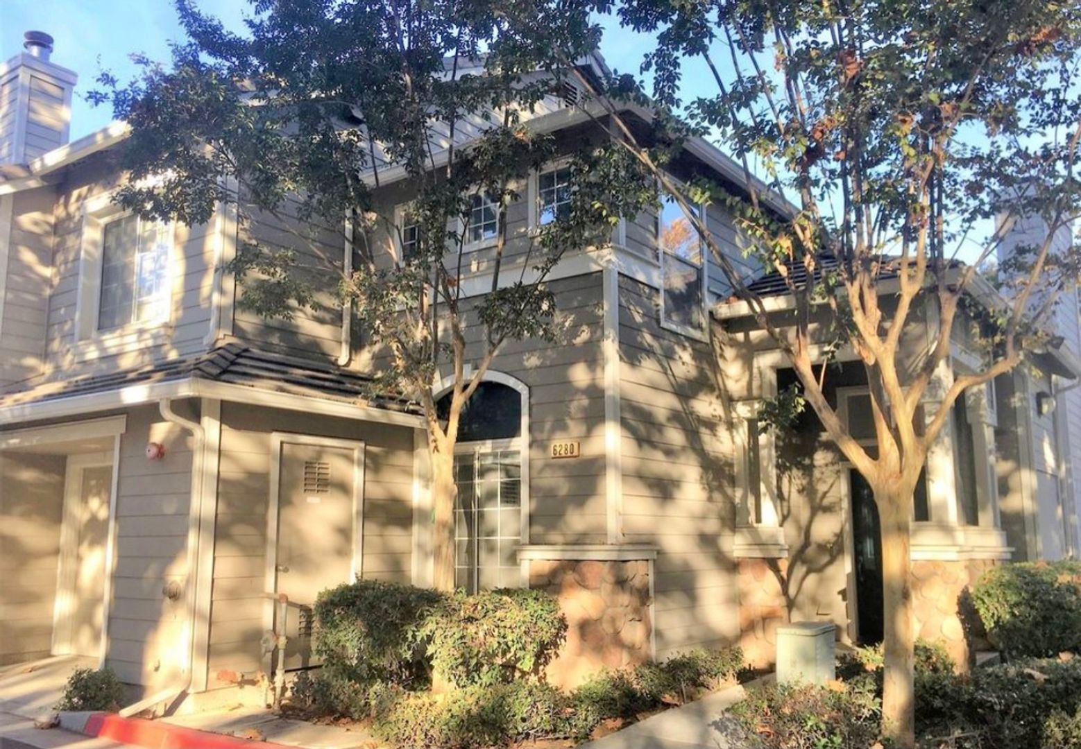 San Jose House: 6280 Ceanothus Ln