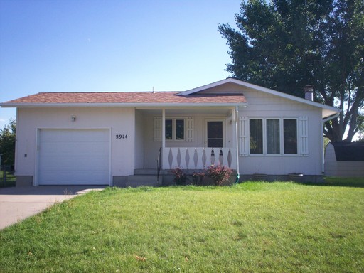 West-End 4 Bedroom Ranch House! – photo 1