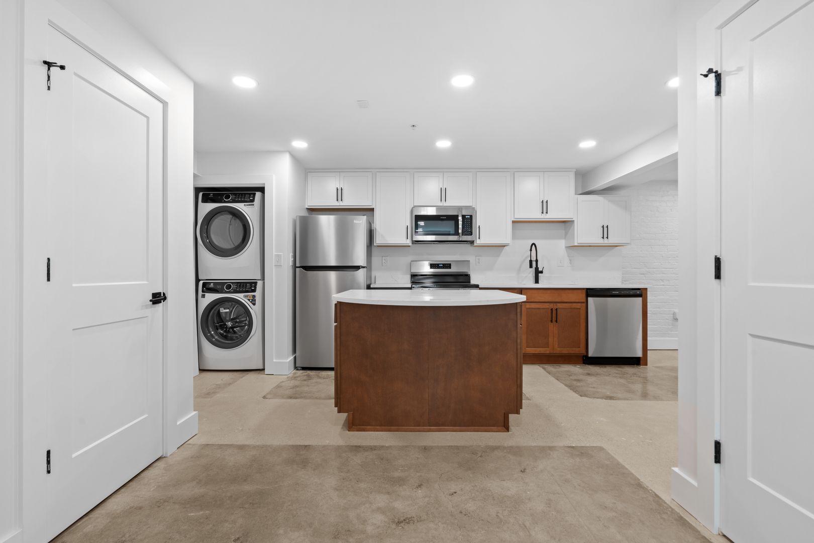 Richmond Apartment: 2033 W Broad St