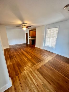 Two bedroom two bath, walking distance to VCU! – photo 1