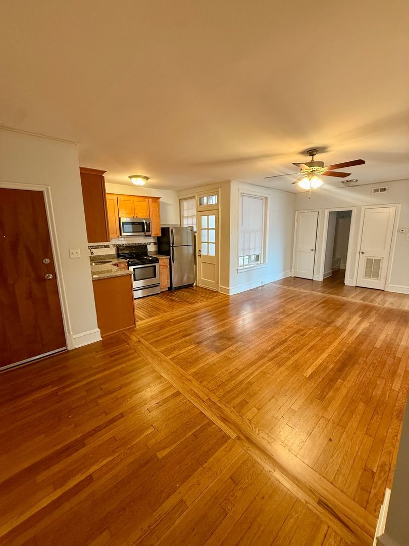 Richmond Apartment: 1121 West Grace St