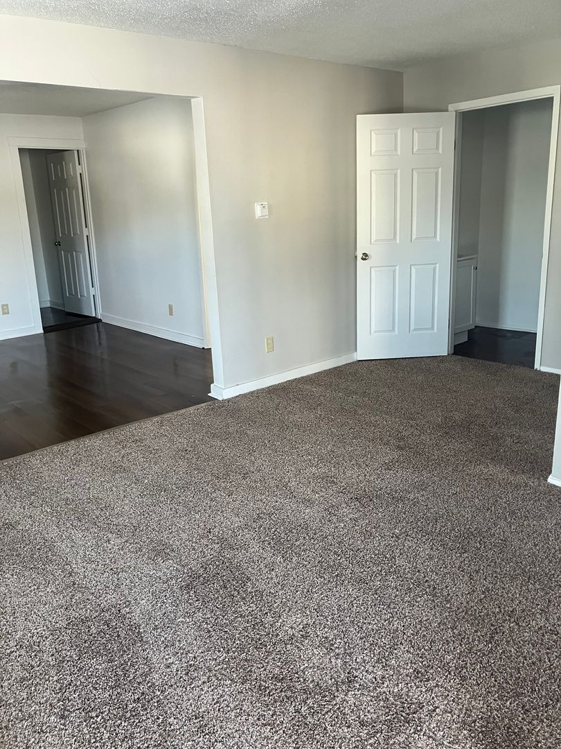 Fort Wayne House: 3101 Oliver St