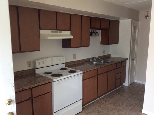 Fort Wayne Apartment: 3500 Warsaw St