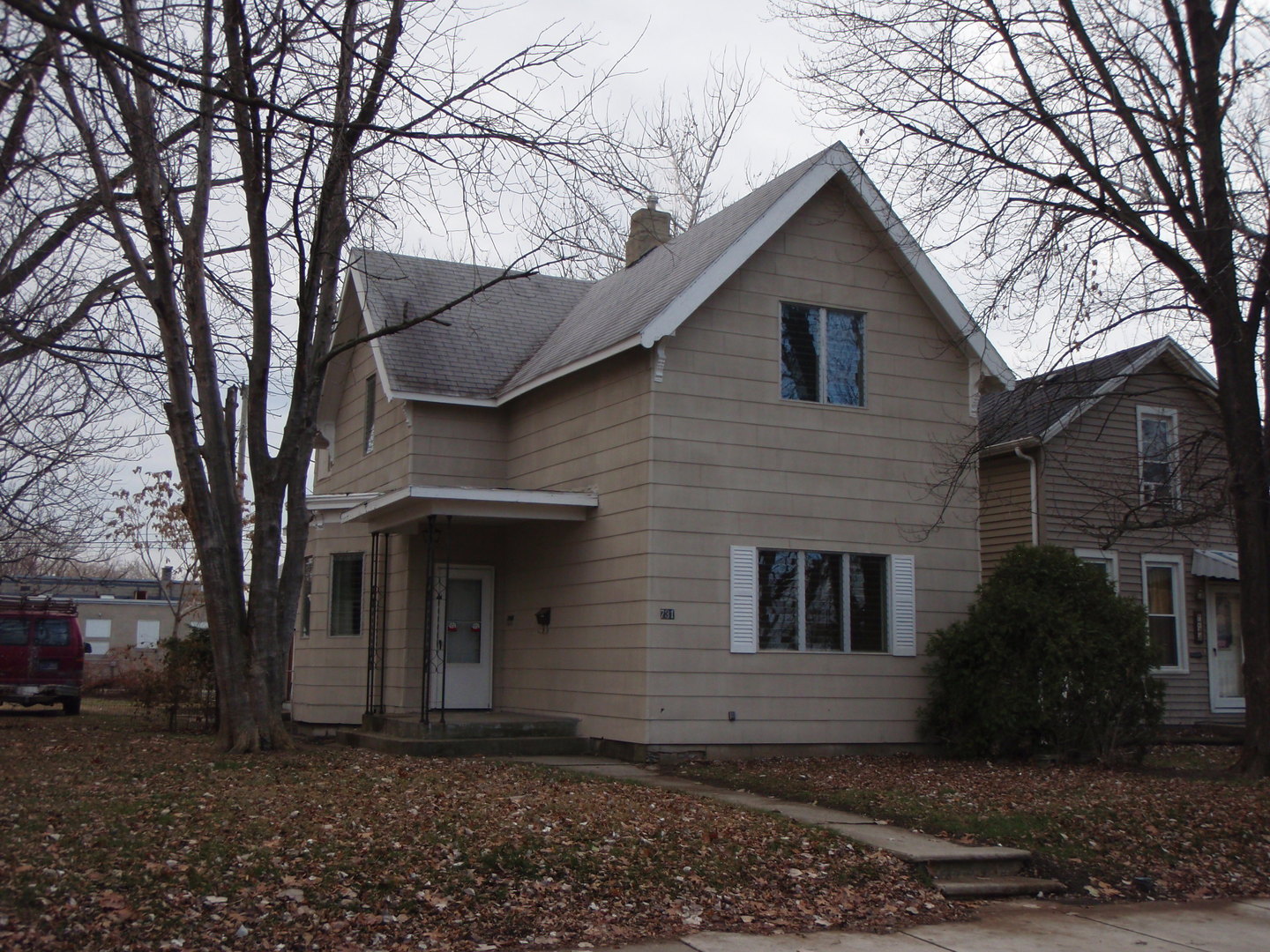 731 High St