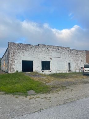 Warehouse – photo 1