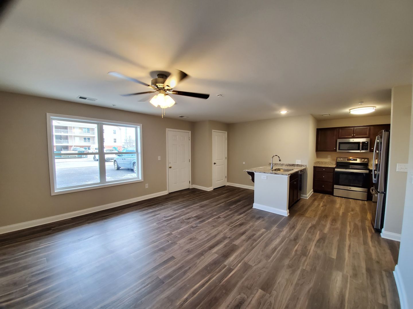 Louisville Apartment: 3500 College Dr