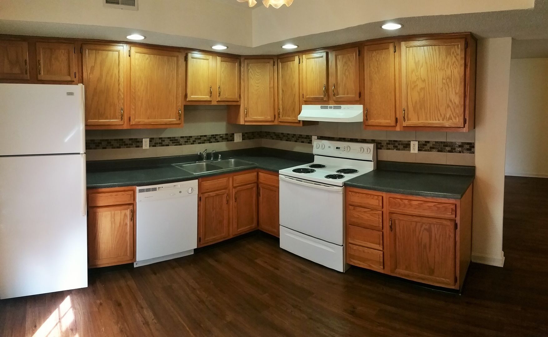 Louisville Apartment: 6418 Venango Dr.
