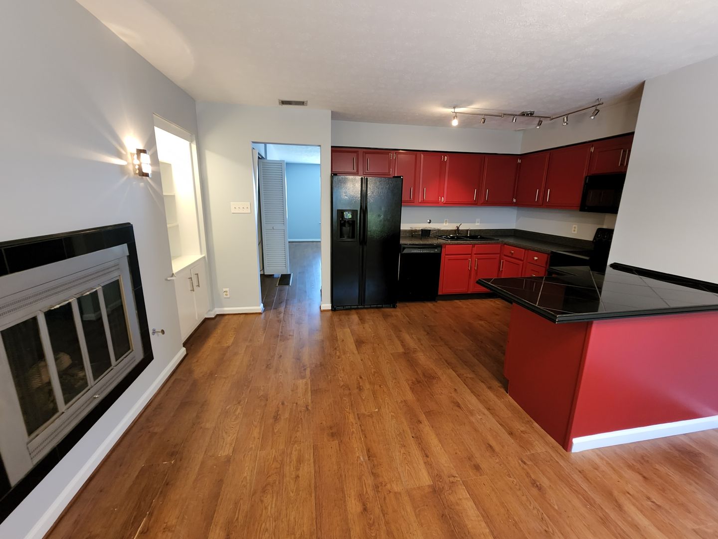 Louisville Apartment: 2831 Goose Creek Rd