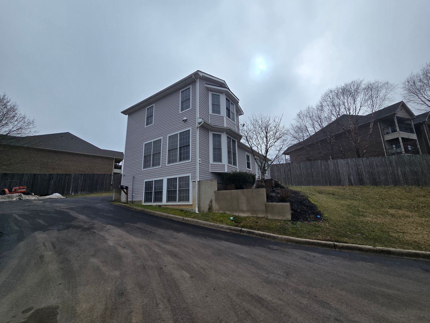 Louisville House: 2405 Blankenbaker Rd. Rear Annex